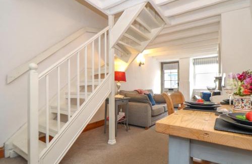 Kilkhampton House | Cobblestone Cottage