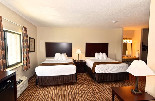 Clarion Hotel | Cobblestone Inn & Suites - Clarion