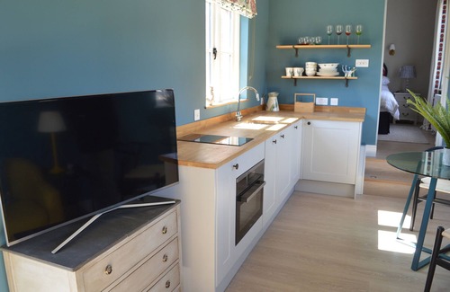 Alton Barnes Apartment | Cockloft, Romantic Countryside Hideaway