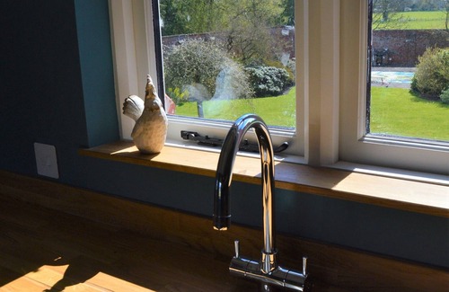 Alton Barnes Apartment | Cockloft, Romantic Countryside Hideaway