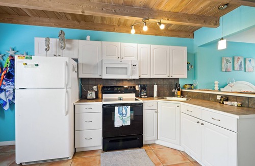 Cocoa Beach Apartment | Coco Sands Studio Unit 3