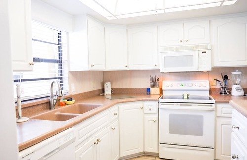 Avon By The Sea Condo | Cocoa Beach Club On- the- Beach - Great 3 Bedrm, Poolside Condo