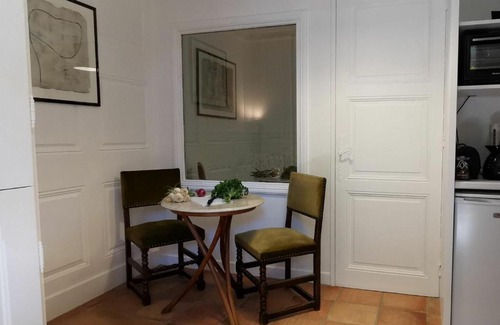 Le Puy-en-Velay Apartment | Cocon au cœur du Puy-en-Velay avec cour privée et WIFI - FR-1-582-325