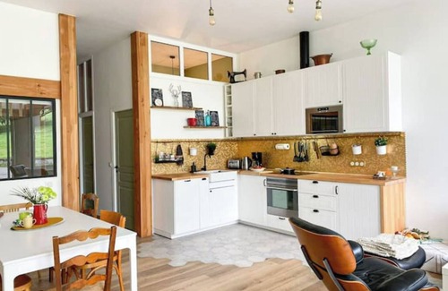 Campan Apartment | Cocon Entièrement Rénové Avec vue sur la Montagne