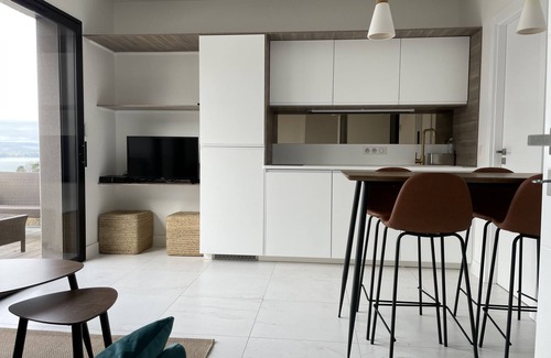 Veyrier-du-Lac Apartment | Cocon Moderne Neuf Entre lac et Montagne. Une vue Imprenable sur le Lac D'annecy