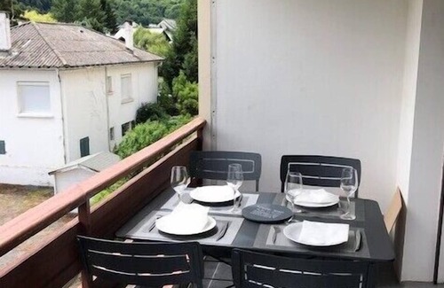 Saint-Lary-Soulan Apartment | Cocon Pyrénéen Luxury apartment with terrace, parking, bike and ski room