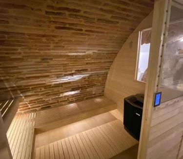 Saint-Cyprien Apartment | Cocon Romantique avec Sauna Voûte Toulousaine