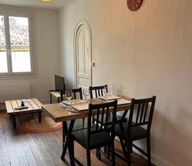 Bazas Apartment | Cocon sans prétention au cœur du centre ville de Bazas
