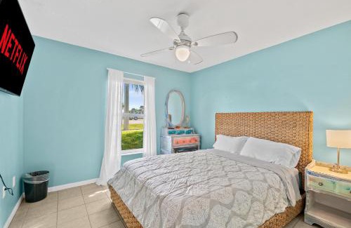 Indialantic House | Coconut Cabana - Duplex Delight, Beach-Themed 6BR Retreat with 2 Outdoor Patios & GRILL, Steps from the Sand!