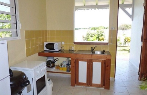 Dubedou House | Coconut tree - quiet place, equipped house, saltwater pool