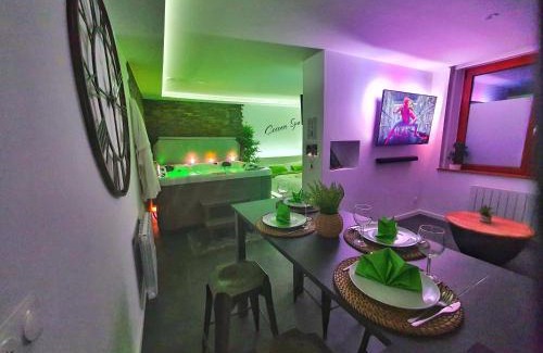 Holtzwihr Apartment | COCOON SPA-4 Pers-Jacuzzi-Parking-Jardin-Clim-Colmar