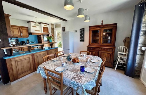 Saint-Michel-en-Greve House | Cocooning stay by the sea, sleeps 8