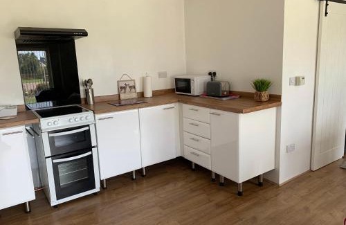 Bryngwran Apartment | Coed Bach Suite