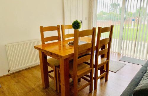 Bryngwran Apartment | Coed Bach Suite