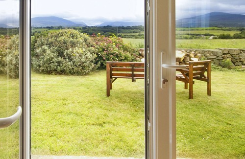Brynrefail Cottage | COED BOLYN LODGE, family friendly, with a garden in Bethel