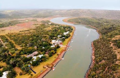 Buffalo City House | Coelacanth Sea & River Lodge