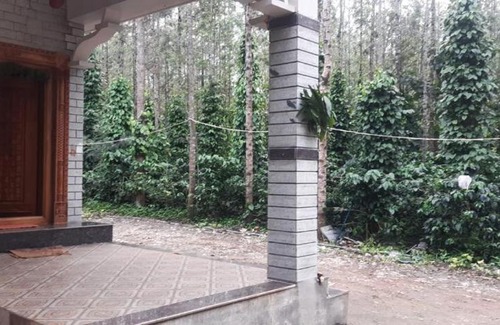 Chikkamagaluru Villa | Coffee and sugarcane