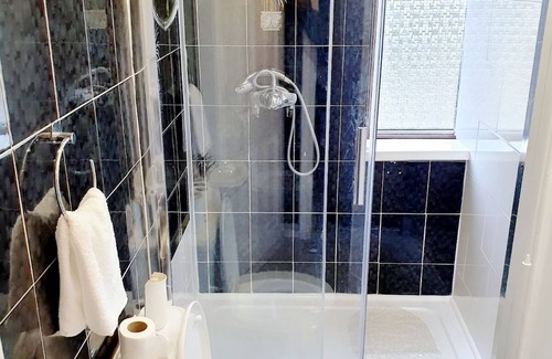 Ponders End Bed & Breakfast | Cogie 55