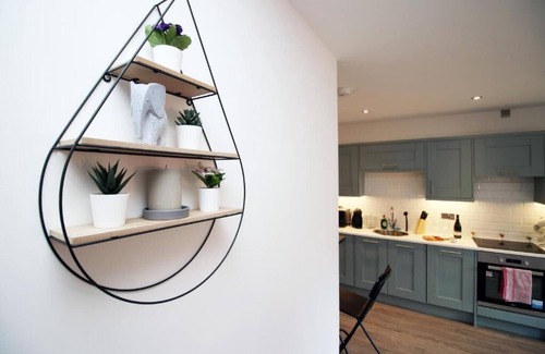 Cardiff Apartment | Cohost Partners Cozy 2BR Flat Near Cardiff Attractions