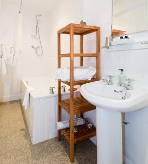 Newtonmore House | Coig na Shee Guest House