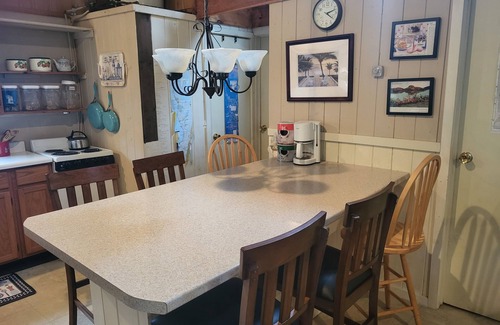 Malletts Bay House | Colchester Vermont 3 BR Lake Champlain cottage, shallow sandy beach. Sleeps 6