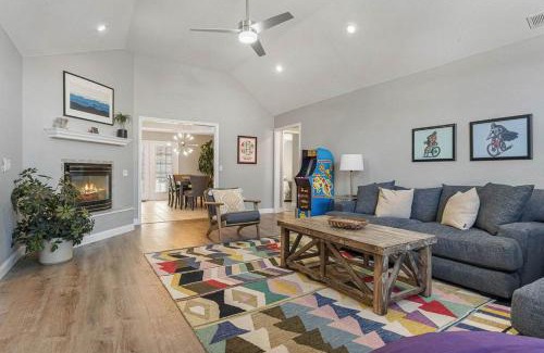 Bentonville House | Coler House Cyclist Retreat with Hot Tub