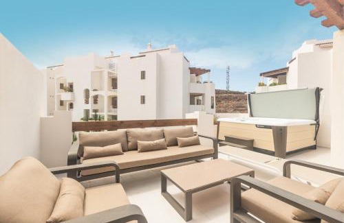 Palm-Mar House | Colinas - Bentor 3,4 PENTHOUSE POOL VIEW & JACUZZI