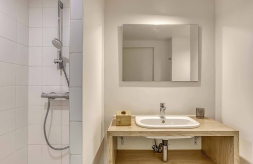 Annemasse Apartment | Colivi Studio Ferret Cosy Gare Annemasse