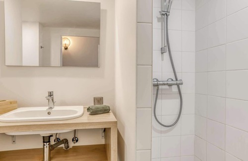 Annemasse Apartment | Colivi Studio Tehuana Cosy Gare Annemasse