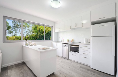 Collaroy House | Collaroy 3Br Beach Home with Large Pool Ground Floor