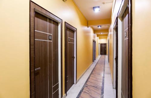 Sitapur Hotel | Collection O Nimisha Jail Rd