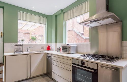 Thorpe Satchville Apartment | College Avenue Stay