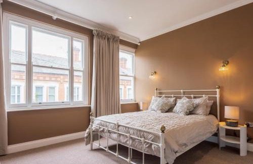Thorpe Satchville Apartment | College Avenue Stay