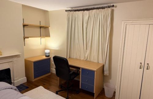 Beeston Apartment | Collin street
