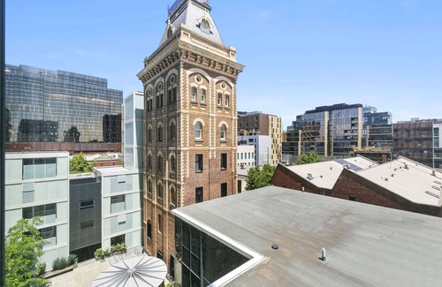 Collingwood Apartment | Collingwood Cool | 2-Bed, Balcony, Gym, Rooftop