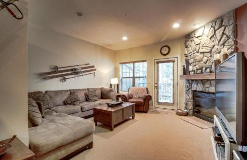 Government Camp Apartment | Collins Lake #95