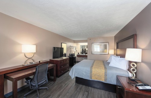 Camden Hotel | Colonial Inn