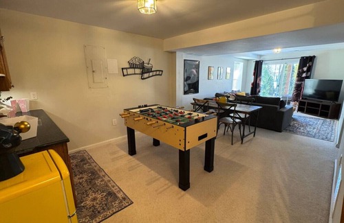 Manassas Apartment | Colonial Playland - 5BD, Private Yard, Game Room