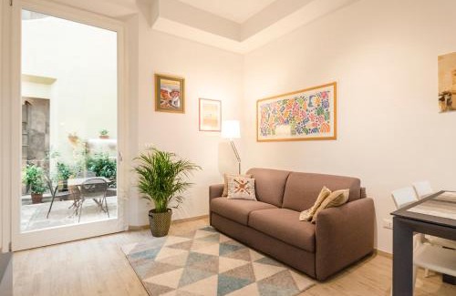 L'antico Ghetto Ebraico Apartment | Colonna Home Bologna, Under the Two Towers