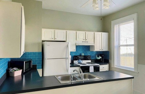 Evansville House | Color Pop Casa | 2BR/1BA Townhome near Ford Center