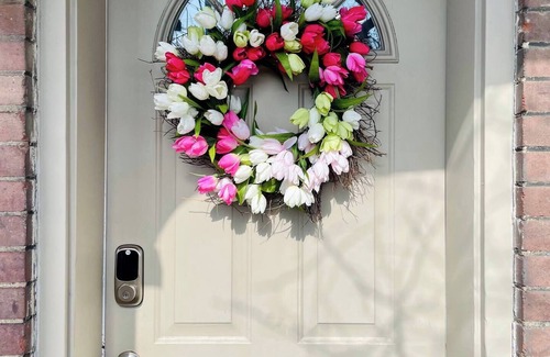 Evansville House | Color Pop Casa | 2BR/1BA Townhome near Ford Center