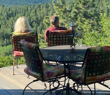 Evergreen West Central Bed & Breakfast | Colorado Bed & Breakfast with beautiful views