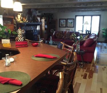 Evergreen West Central Bed & Breakfast | Colorado Bed & Breakfast with beautiful views