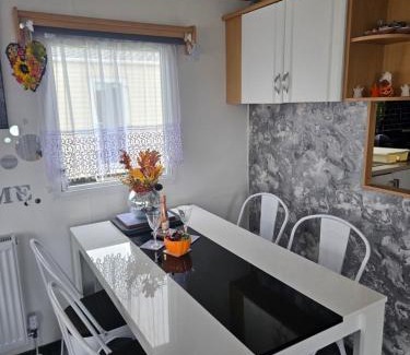 Mappleton Resort | Colorado Caravan Hire at Skipsea Sands Holiday Park