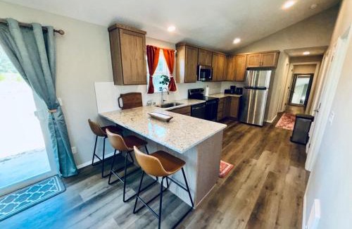 Hazel Dell Villa | Colorful Comfort 3 Bedroom Home with Fenced yard