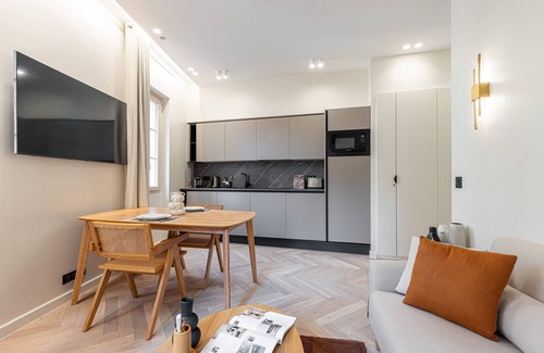 Carabacel Apartment | Colorful magnificient 2-room apartment - Contemporary decoration - AC - Old town