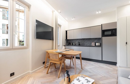 Carabacel Apartment | Colorful magnificient 2-room apartment - Contemporary decoration - AC - Old town