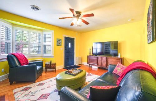 Roanoke House | Colorful Roanoke Vacation Rental with Hot Tub!