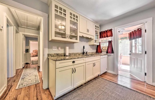 St. Marys House | Colorful St Marys Home Walk to Waterfront!