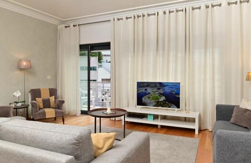 Lisbon Old Town Apartment | Columbano Garden, Family Apartment